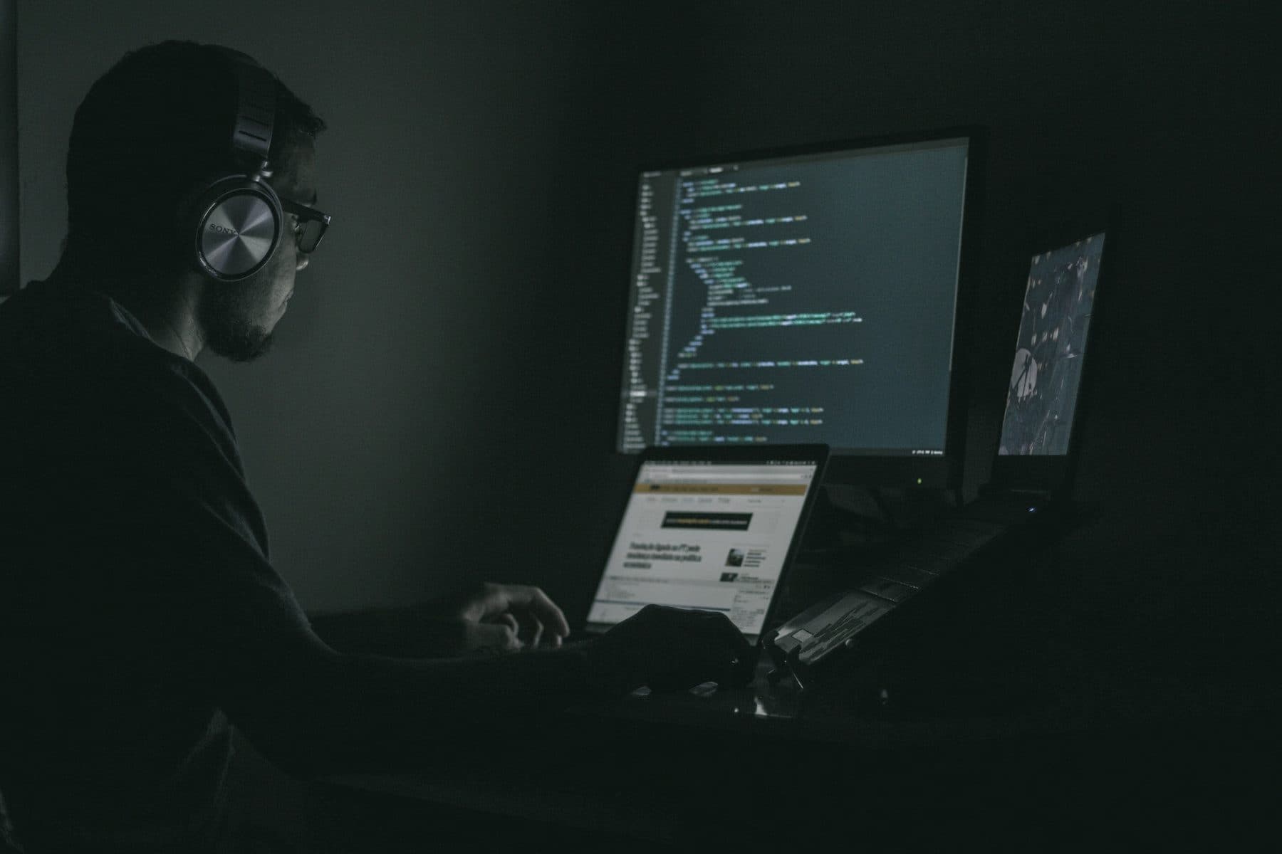 Nexablack developers hand-coding a client site